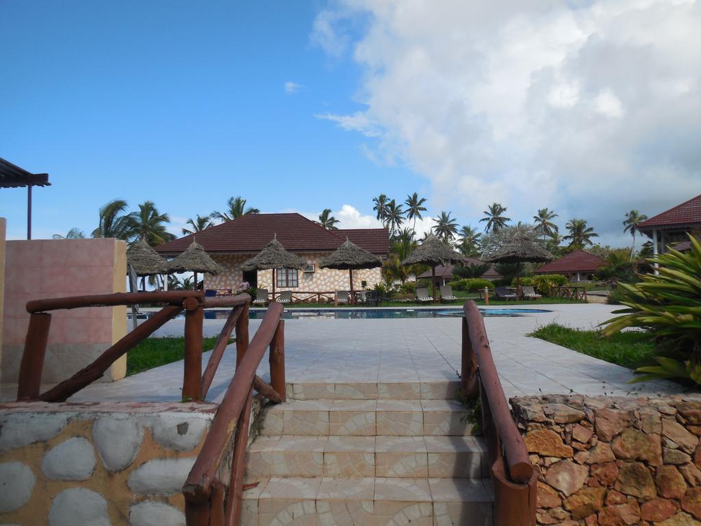 Swahili Beach Resort Zanzibar Esterno foto