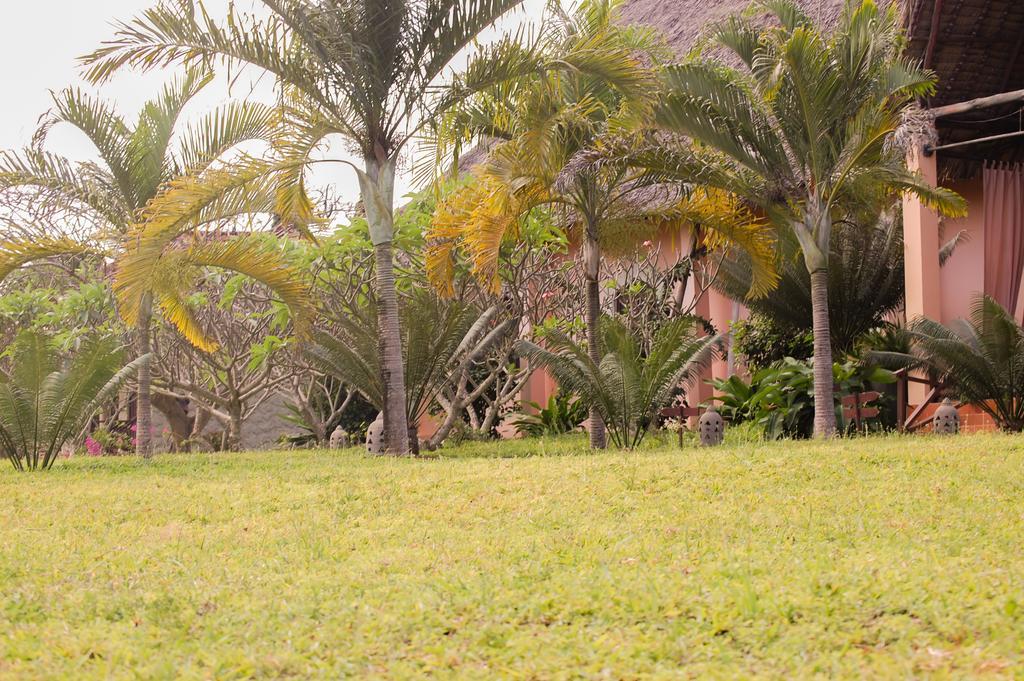 Swahili Beach Resort Zanzibar Esterno foto
