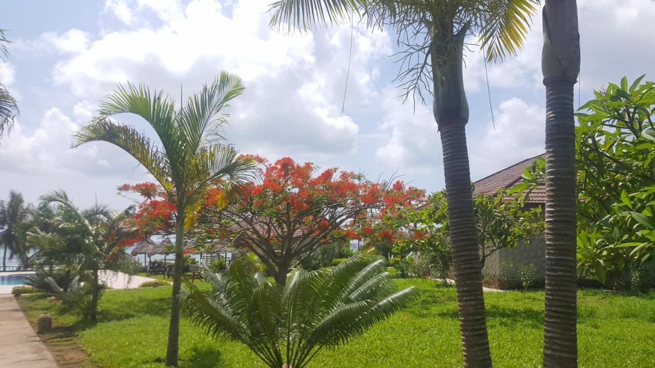 Swahili Beach Resort Zanzibar Esterno foto